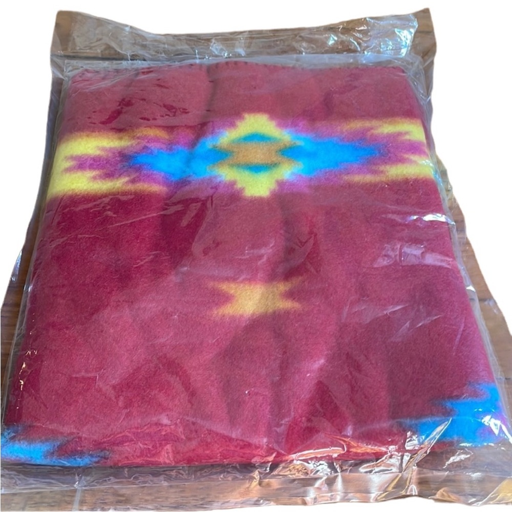 NWT Polarfleece Throw.